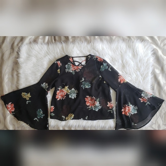 Top Bundle - Picture 2 of 4